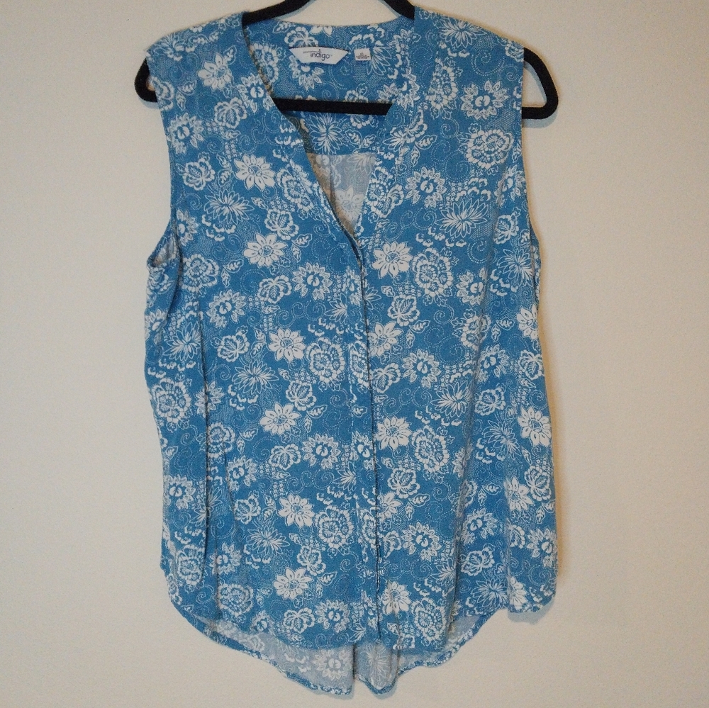 Great Northwest Indigo Blue and White Floral Sleeveless Top